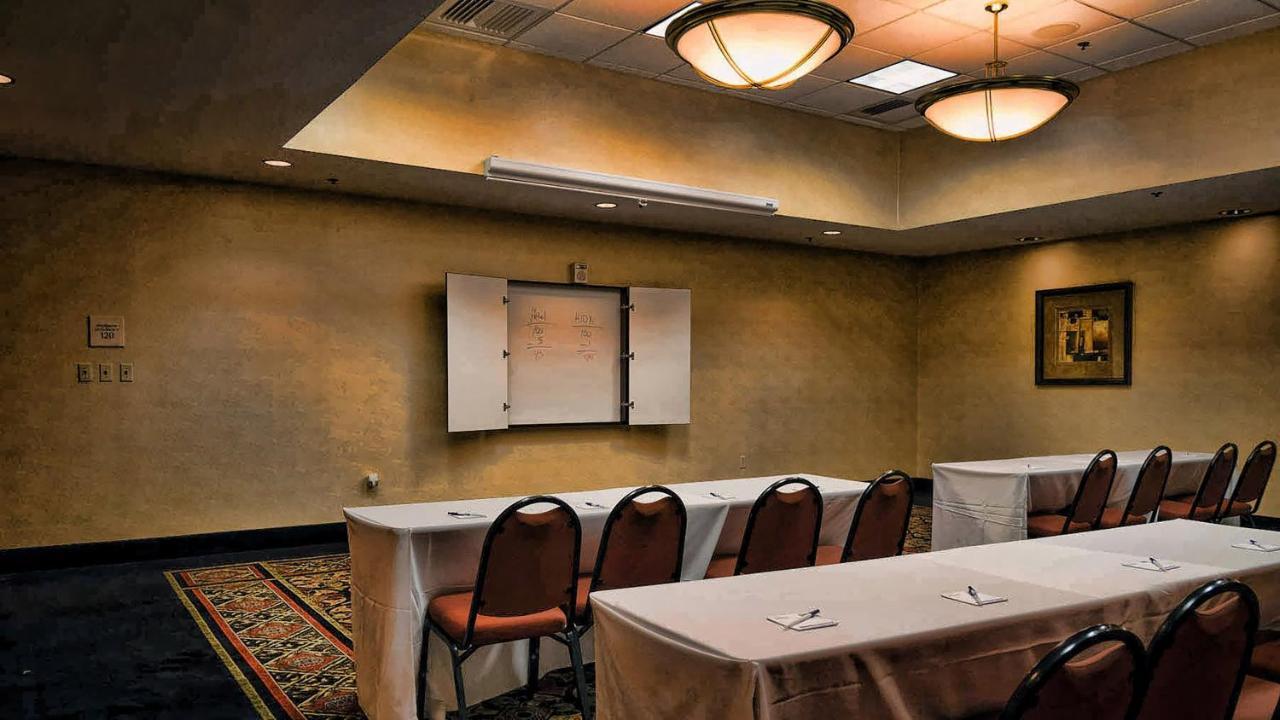 Holiday Inn Express La Plata By Ihg Екстериор снимка