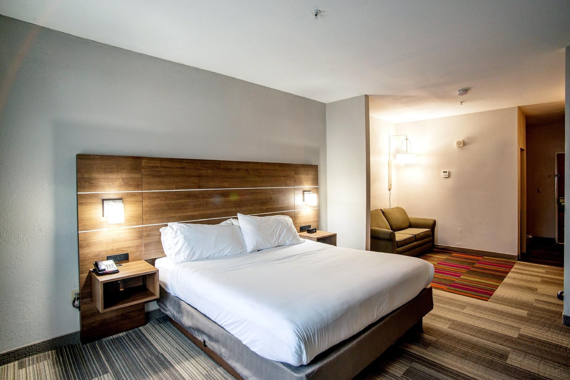 Holiday Inn Express La Plata By Ihg Екстериор снимка