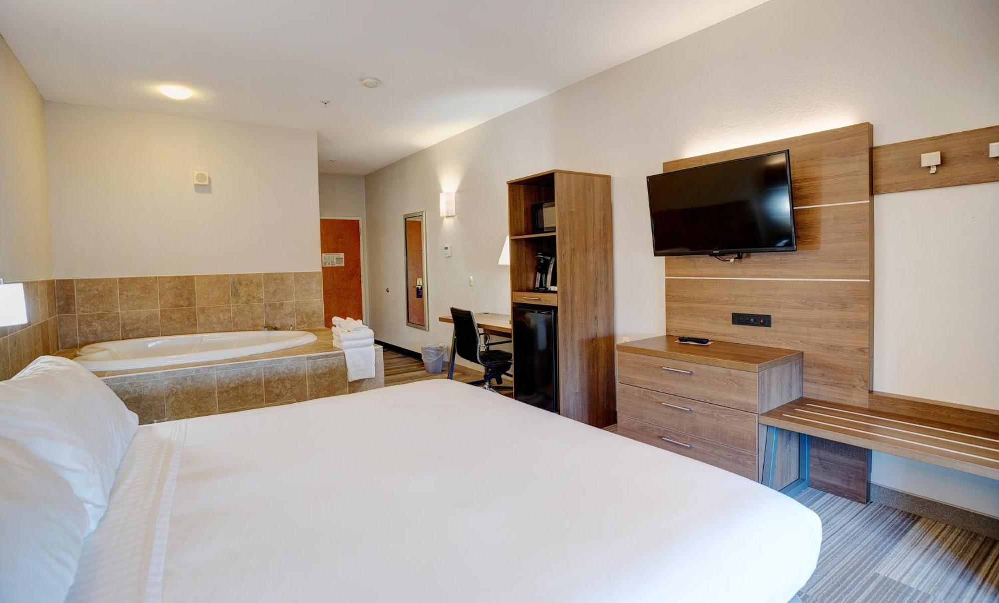Holiday Inn Express La Plata By Ihg Екстериор снимка