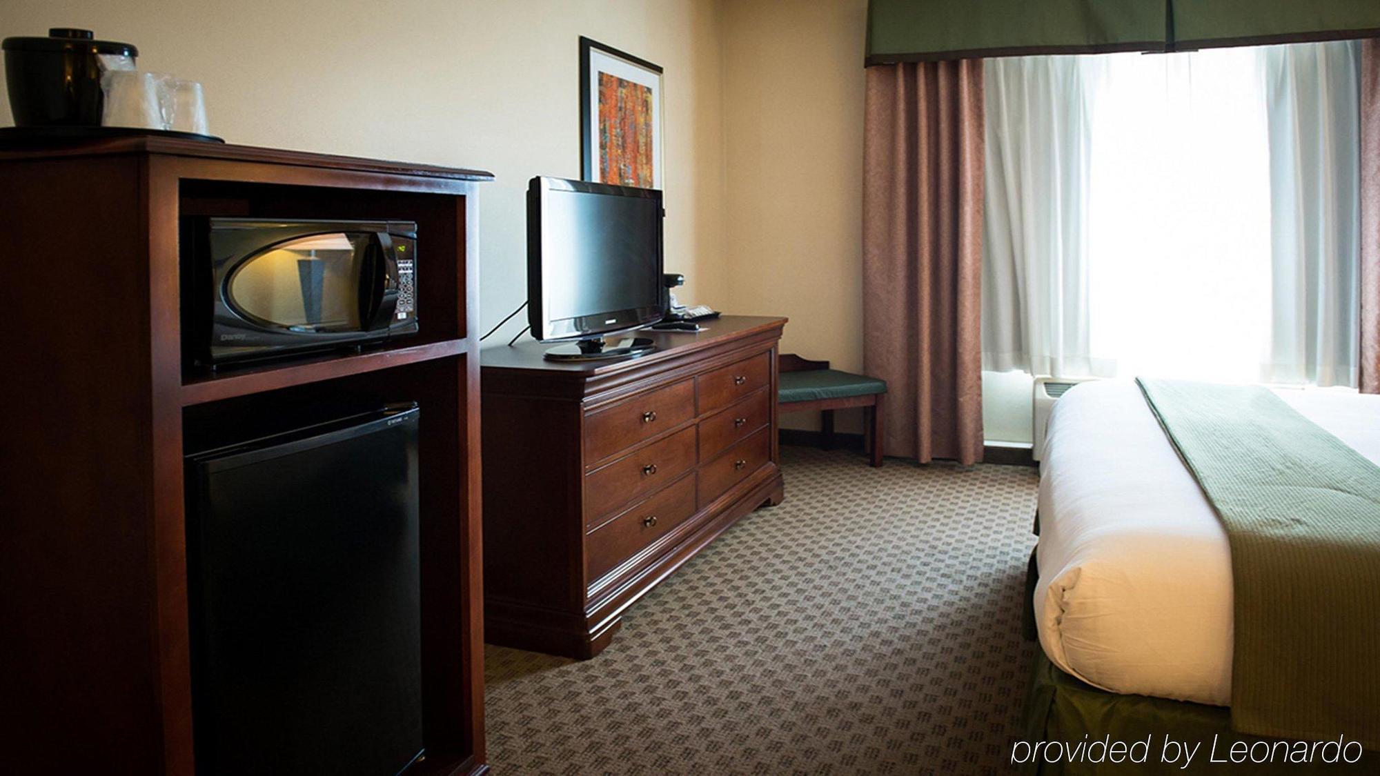 Holiday Inn Express La Plata By Ihg Екстериор снимка